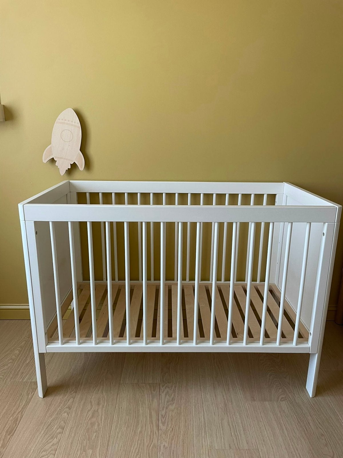 Troll lukas baby bed, Ophalen, Zo goed als nieuw, Ledikant