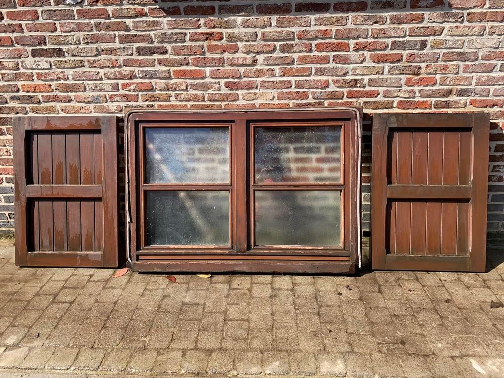 Raam + luiken in duurzaam afzelia hout - dubbel mat glas, Gebruikt, Raamkozijn, Inclusief glas, 75 tot 150 cm