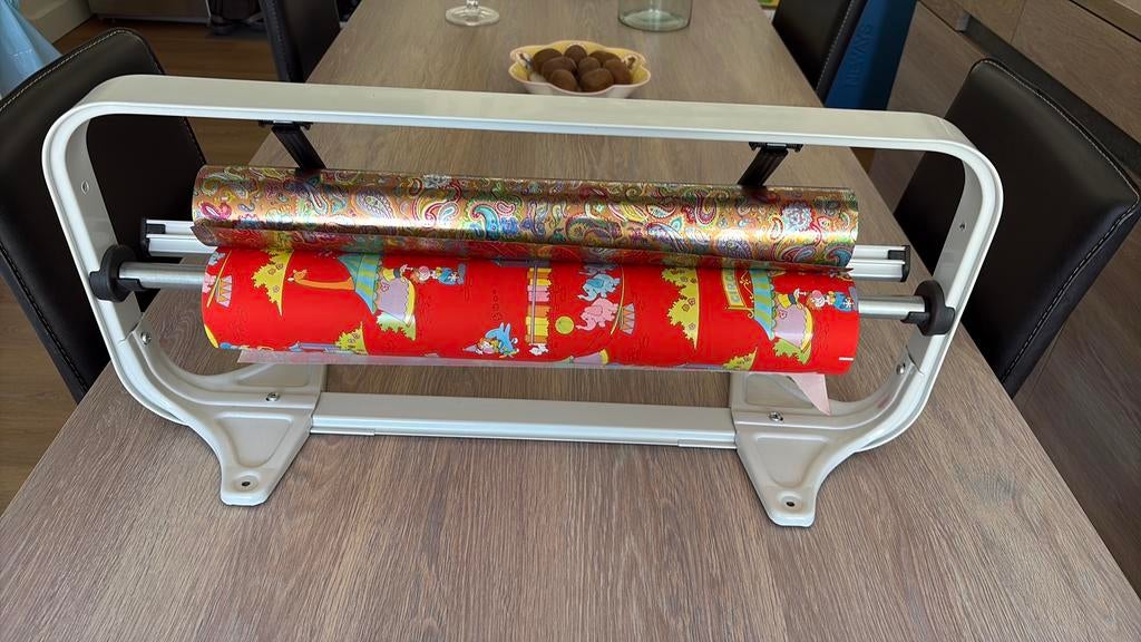 Papierhouder cadeau papier, Diversen, Cadeaupapier, Ophalen, Zo goed als nieuw