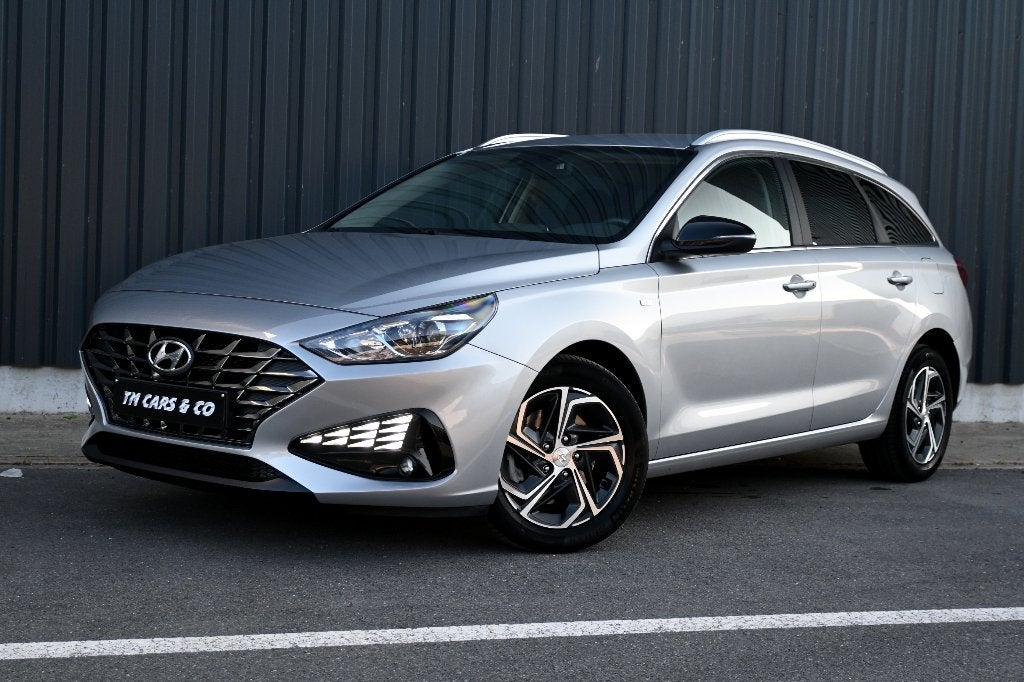 Hyundai i30 1.0T-gdi Hybride / Autom, Cam, GPS, Keyless, BTW, Auto's, Hyundai, 124 g/km, Bedrijf, 3 cilinders, Zilver of Grijs