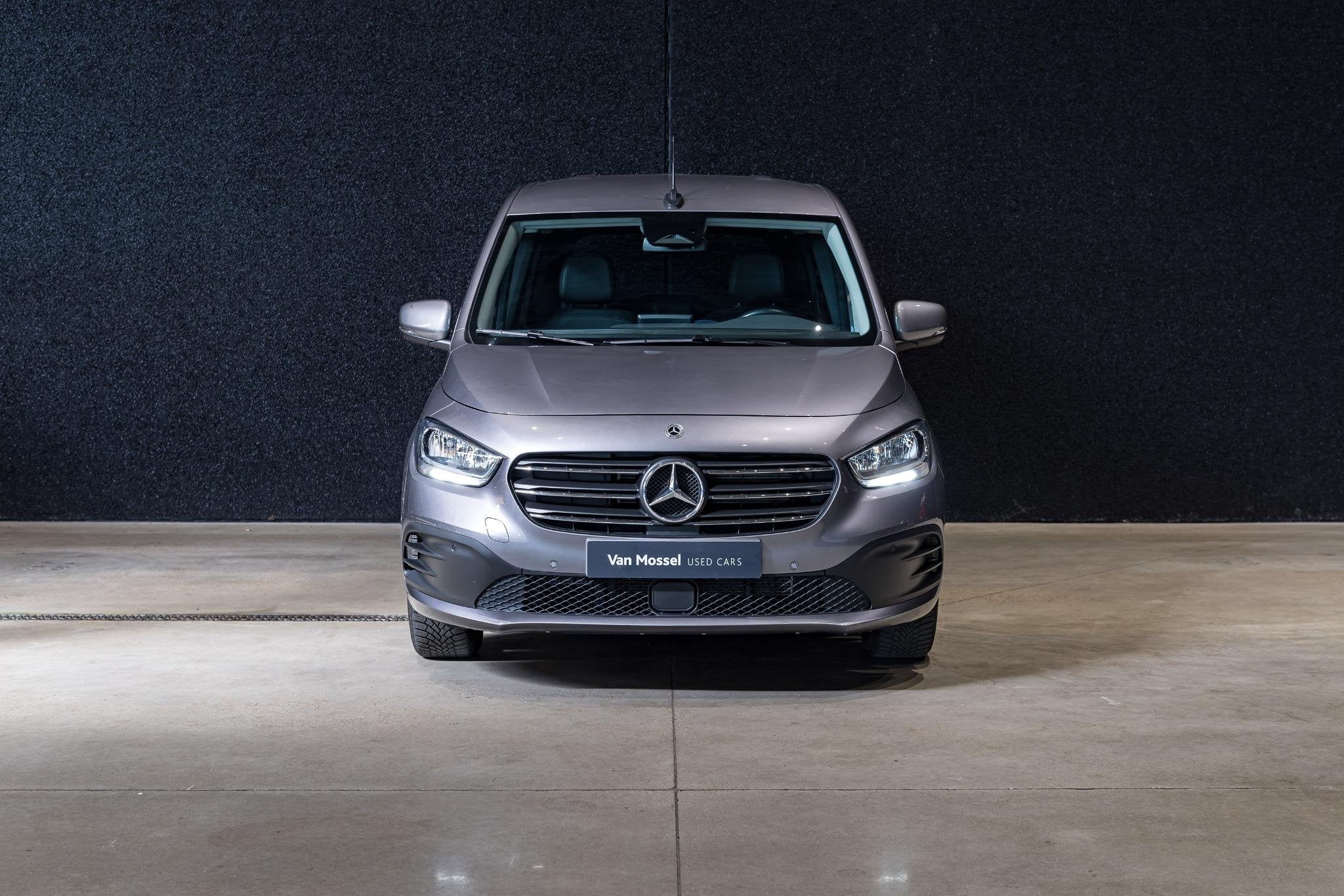 Mercedes-Benz T-Klasse T180 L1 Style DCT (automatique), Autos, Autres modèles, Achat, Entreprise, Carnet d'entretien