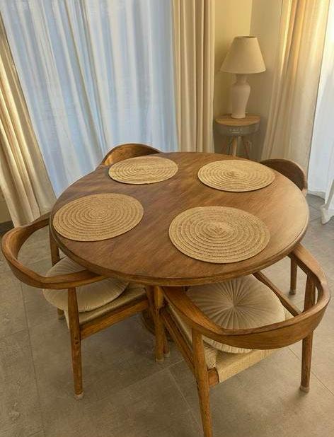 Massief houten ronde eettafel (zonder stoelen), Ophalen, Japandi, Rond, Zo goed als nieuw