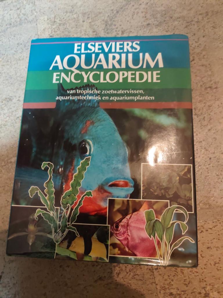 Aquarium encyclopedie, Ophalen of Verzenden, Zo goed als nieuw