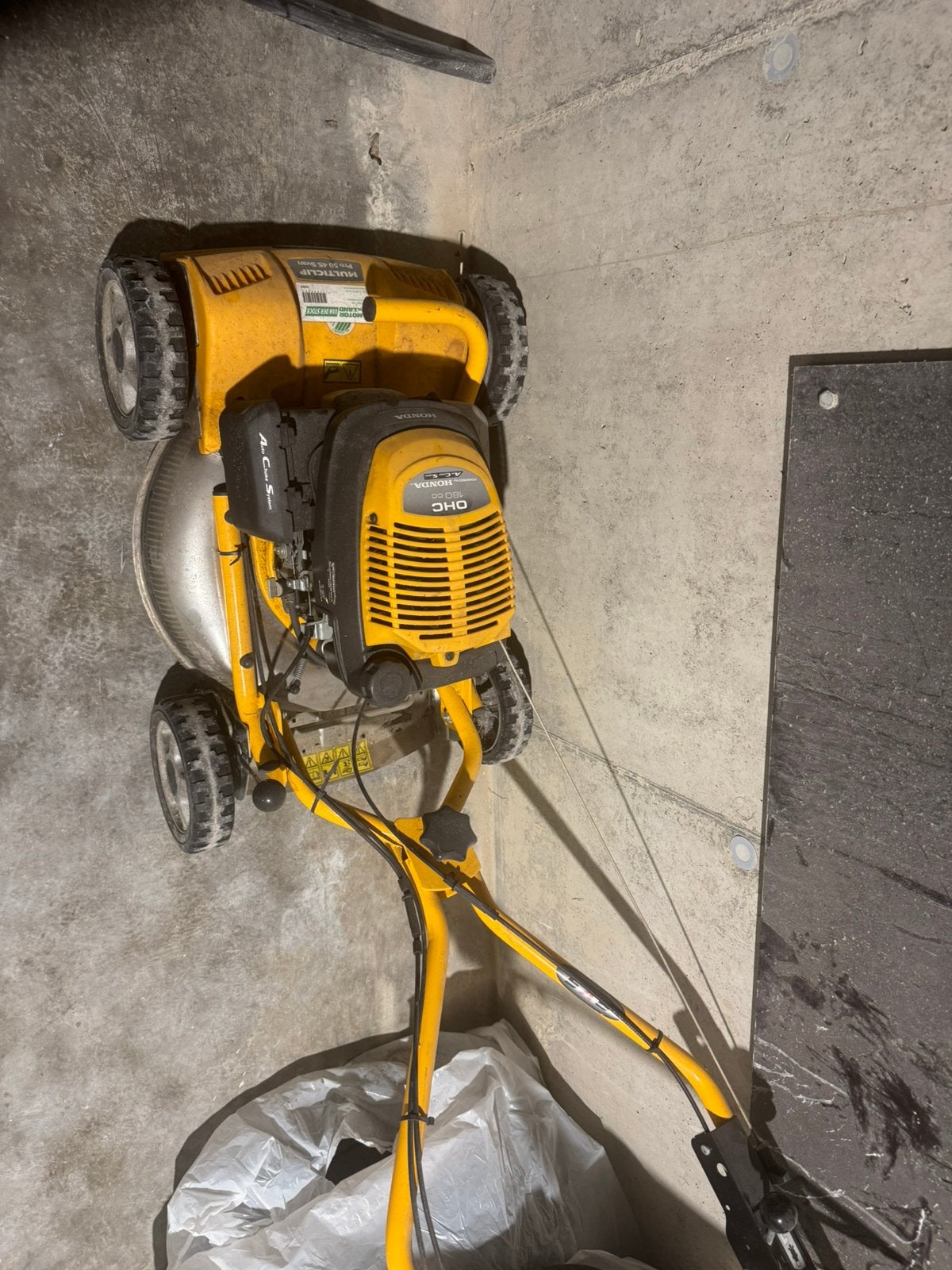 Broyeur Honda 180cc, Enlèvement, Comme neuf, Tondeuses à gazon à essence