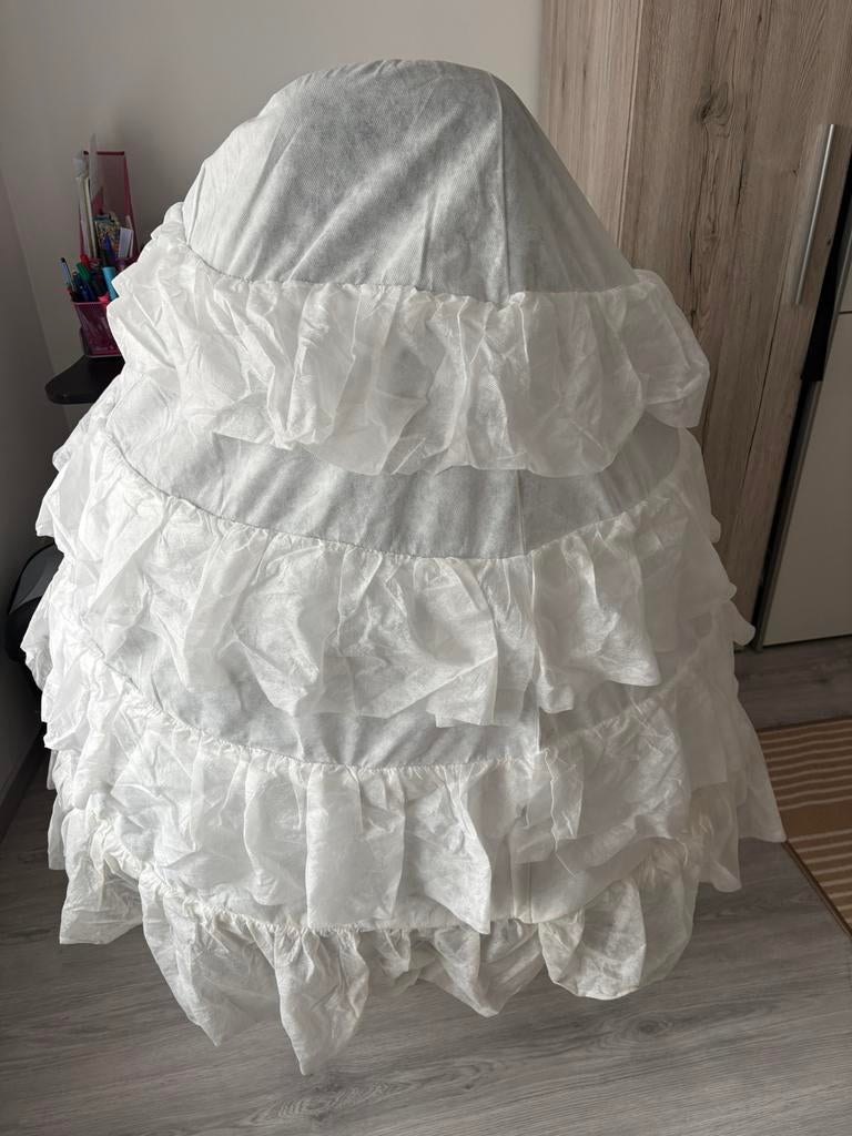 Jupon de mariage, Enlèvement, Comme neuf