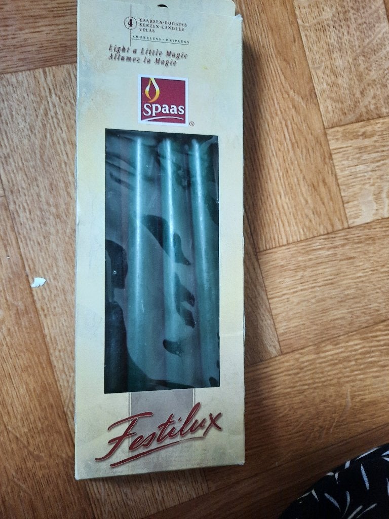 dinerkaarsen pak 4 groene dinerkaarsen spaas festilux nieuw, Ophalen of Verzenden, Nieuw