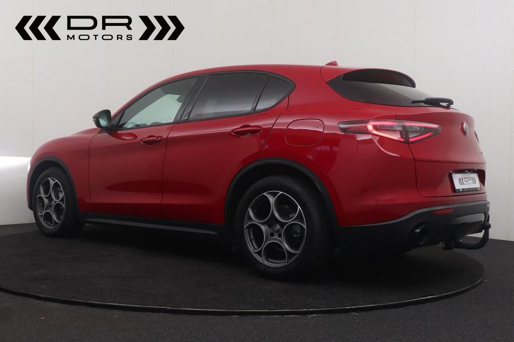 Alfa Romeo Stelvio 2.2JTD RWD Aut. SPRINT - NAVI - LEDER -, Auto's, Alfa Romeo, 4 cilinders, 0 kg, https://public.car-pass.be/vhr/011eeadf-ffe1-47b1-9502-07acd5e5295f