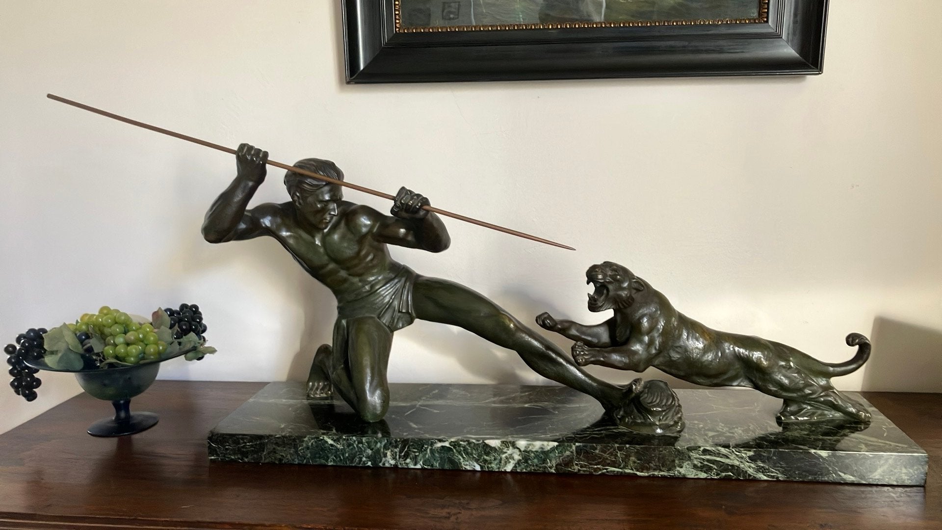 Bronzen beeld., Ophalen