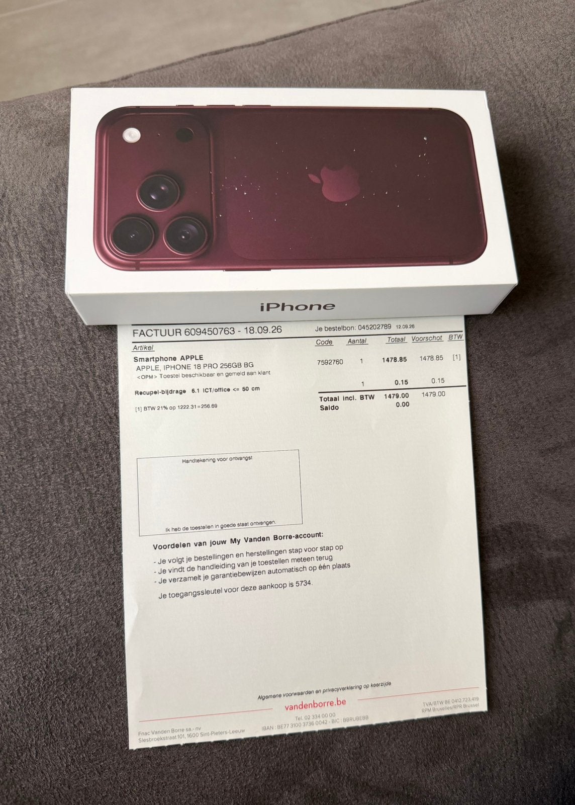 iPhone 18 Pro 256GB, Burgundy GESEALD!, Telecommunicatie, Nieuw, Zonder simlock, Zonder abonnement, Rood