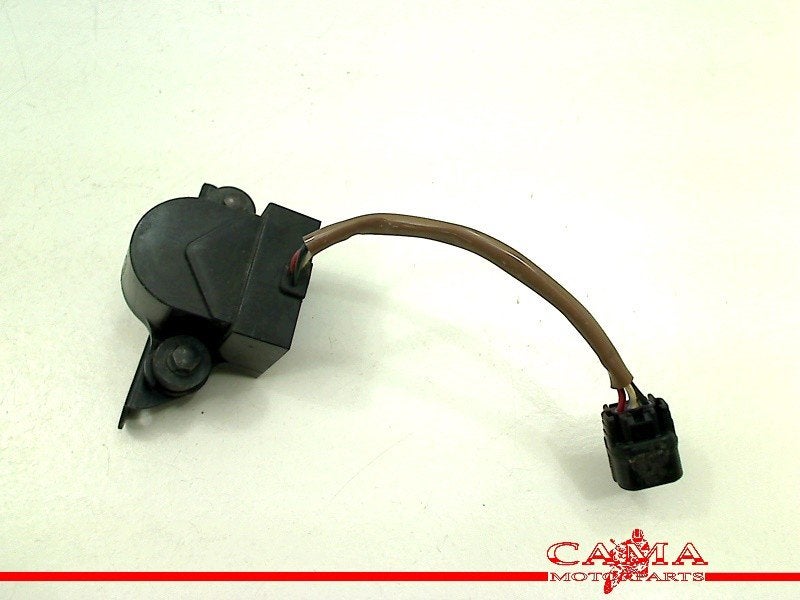 TIP OVER / BANK ANGLE CAPTEUR Honda, Dhr. S. di Majo, Utilisé, Info@cama-motorparts.nl, P.J. Troelstraweg 8 8
3144 CX  MAASSLUIS, NL