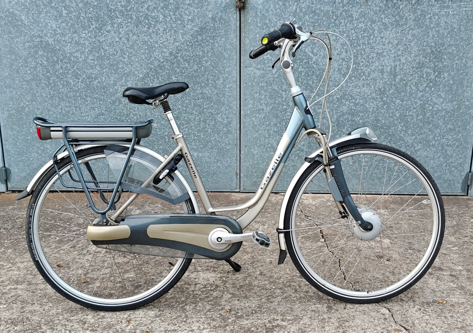 Gazelle Orange Xtra Innergy met gold battery, in super staat, Moins de 47 cm, Comme neuf, Enlèvement, 30 à 50 km par batterie