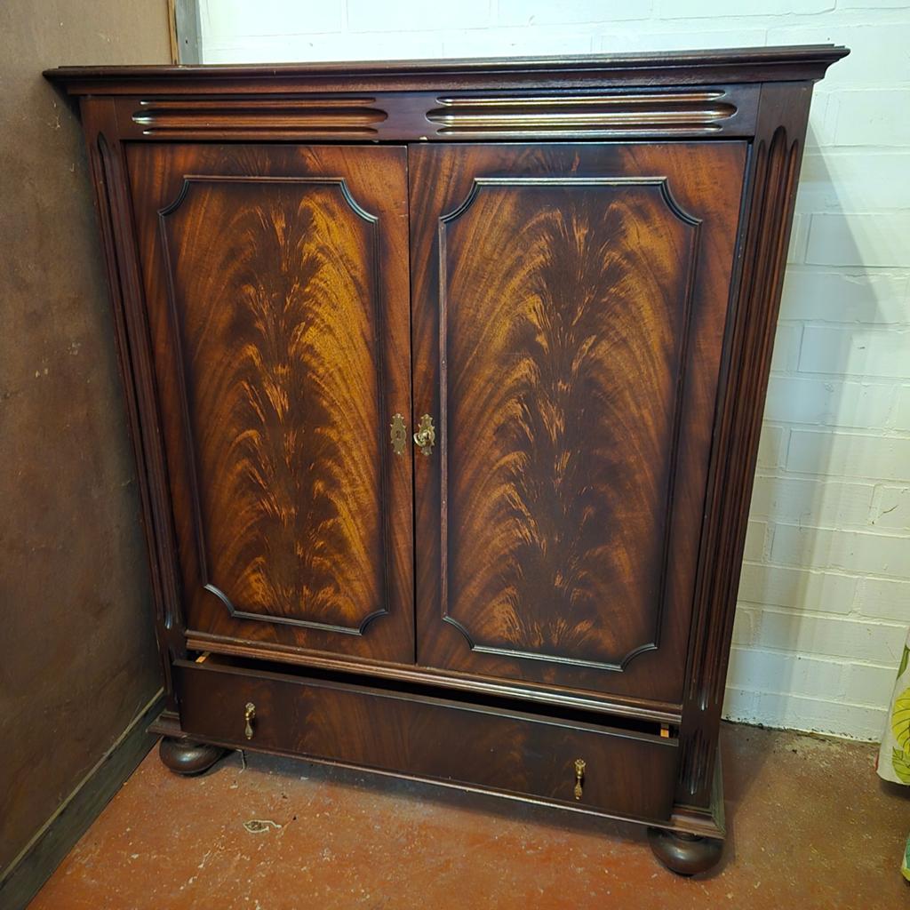 Tv kast, Ophalen