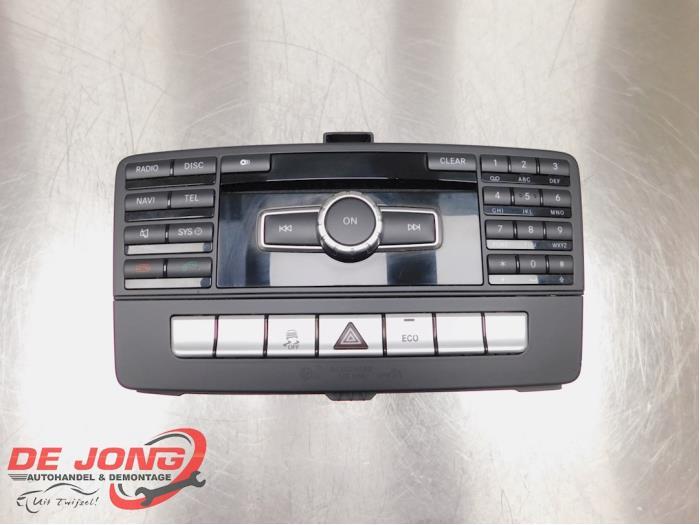 Radio d'un Mercedes SLK, 3 mois de garantie, Utilisé, -, -