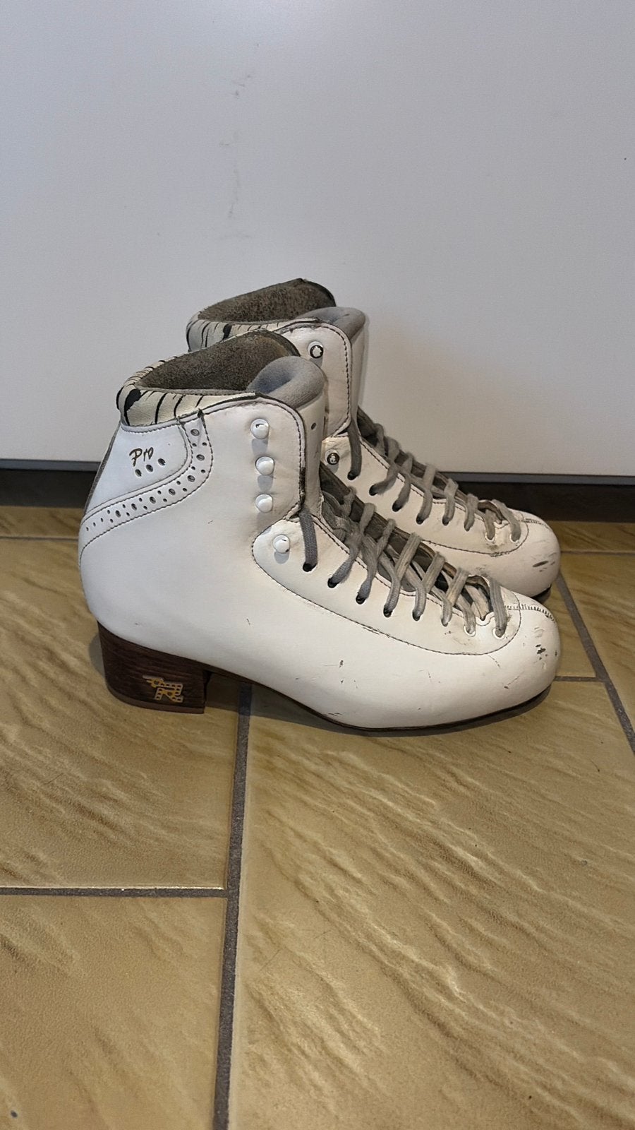 Risport Pro kunstschaatsen Maat 245 MK Phantom messen 9.25, Sport en Fitness, Overige merken, Gebruikt, Ophalen of Verzenden, Kunstschaatsen