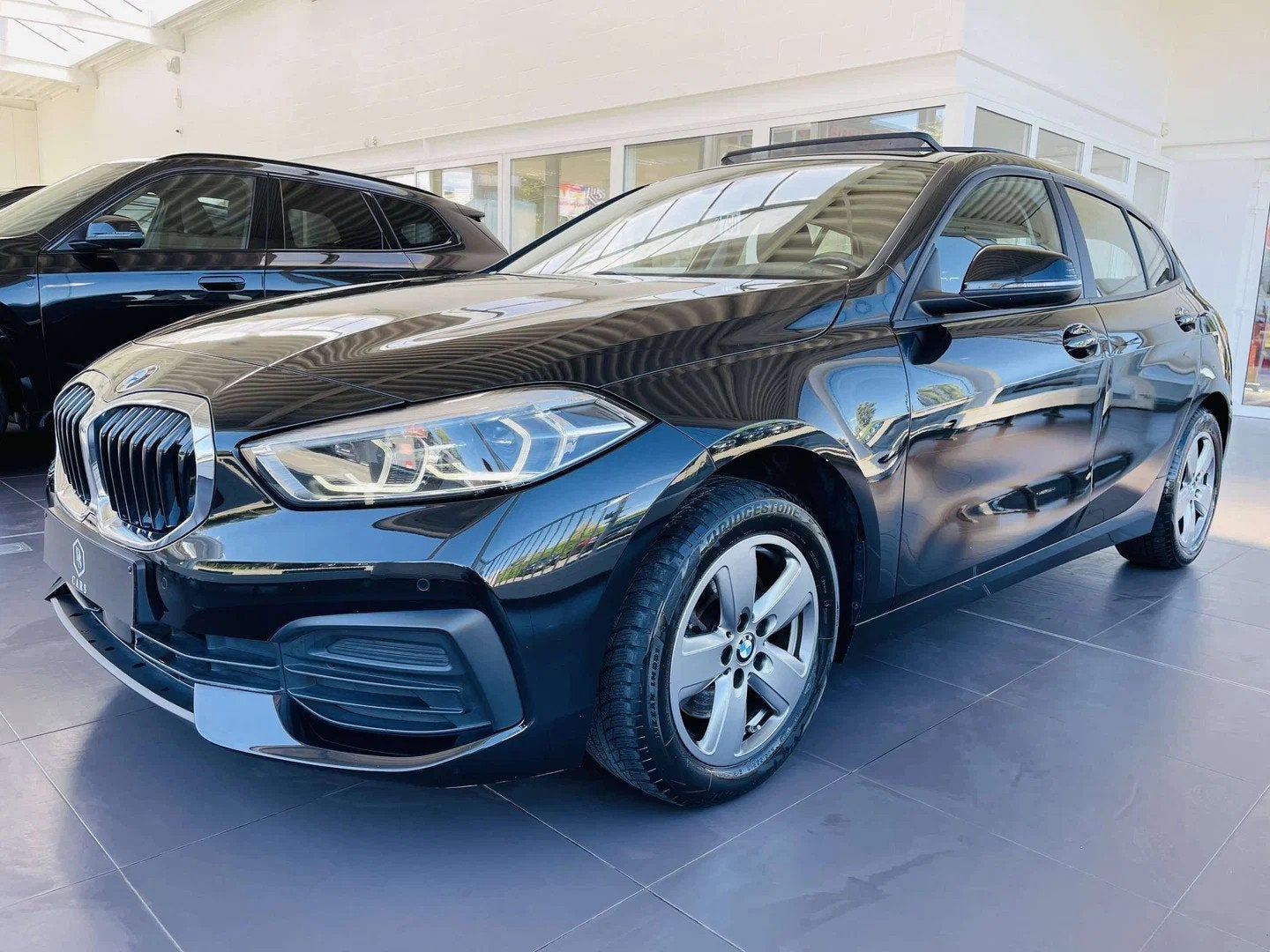 BMW 1 Serie 118 i * GARANTIE + TOIT PANO + LED + GPS PRO + C, Autos : Divers, Boîte manuelle, Berline, 1499 cm³, Noir