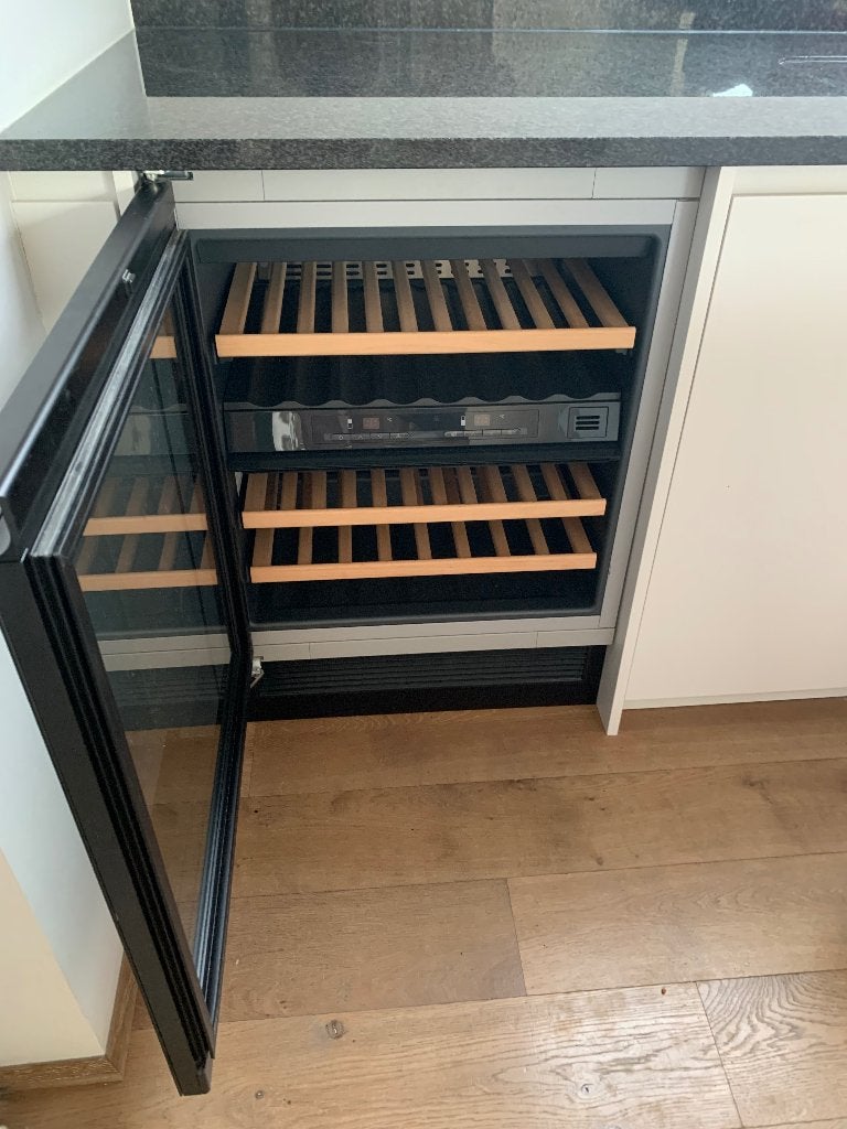 Miele Wijnfrigo 6321 UG-1 inbouwtoestel, Elektronische apparatuur, Koelkasten en IJskasten, Ophalen, 45 tot 60 cm, Minder dan 85 cm