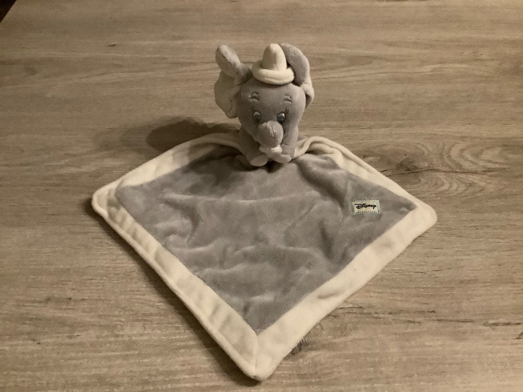 Doudou Disney Dumbo, Enfants & Bébés, Comme neuf, Moyen (20 à 80 cm), Gris, Nicotoy