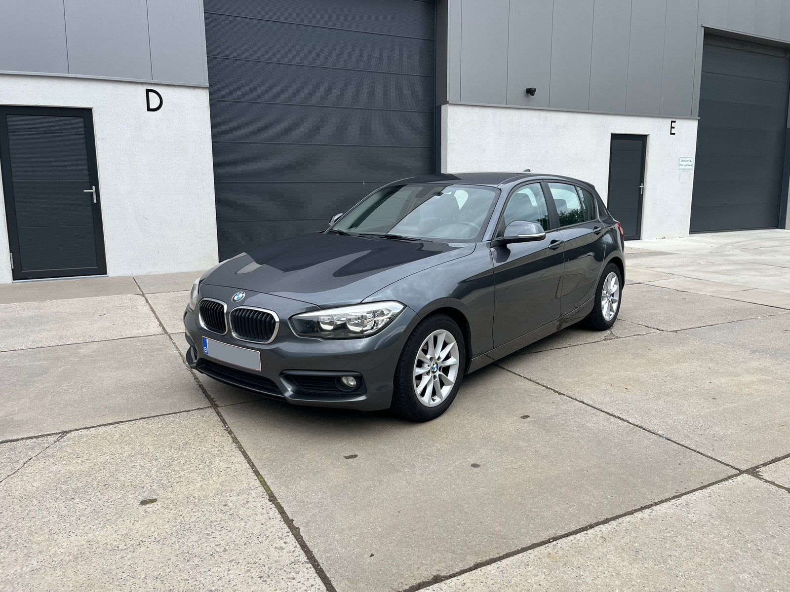 BMW 116d EfficientDynamics Facelift – 01/2016 – 95.703 km, Autos, BMW, Achat, Euro 6, Noir, Particulier