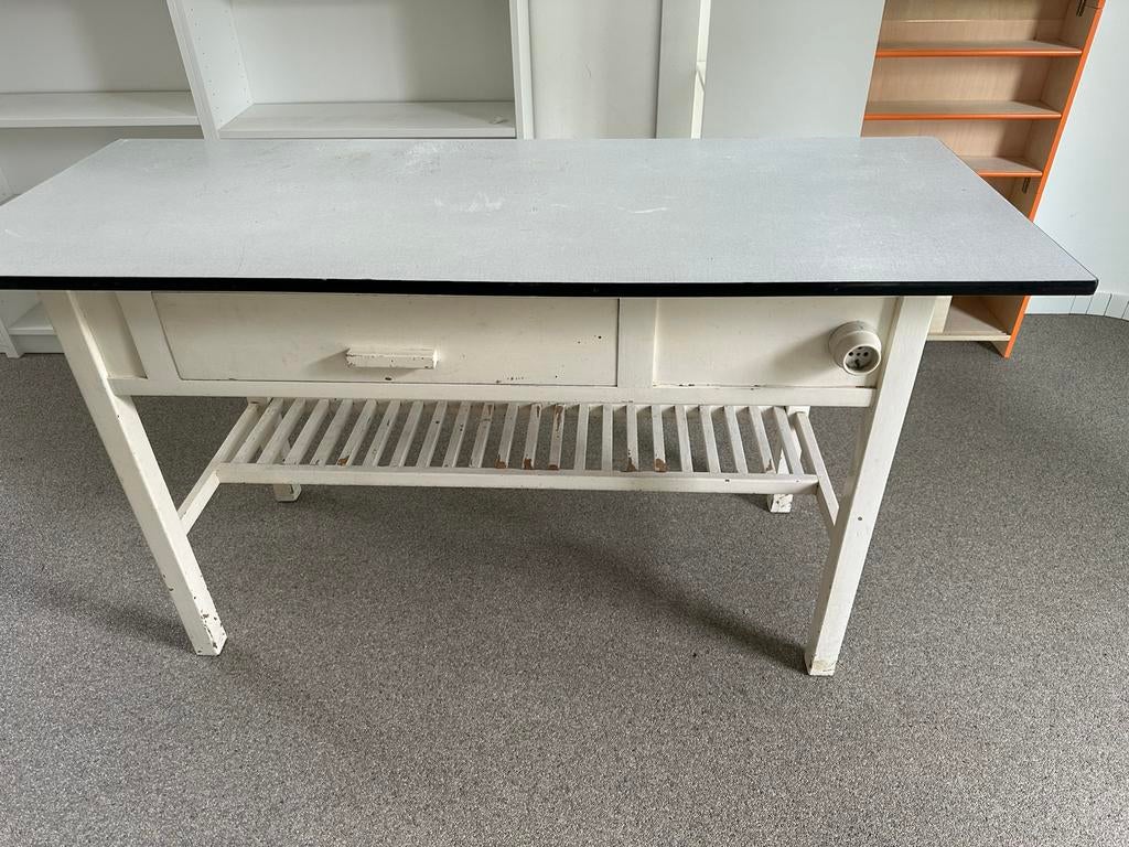 Labotafel-werktafel, Ophalen, Gebruikt