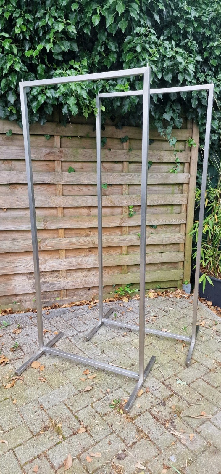 2 stevige metalen kledingrekken, Ophalen