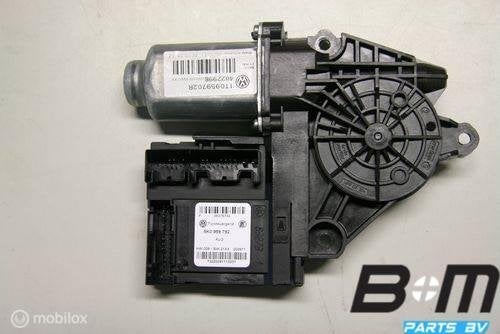 Raammotor linker voordeur Caddy 1T0959702R, Utilisé