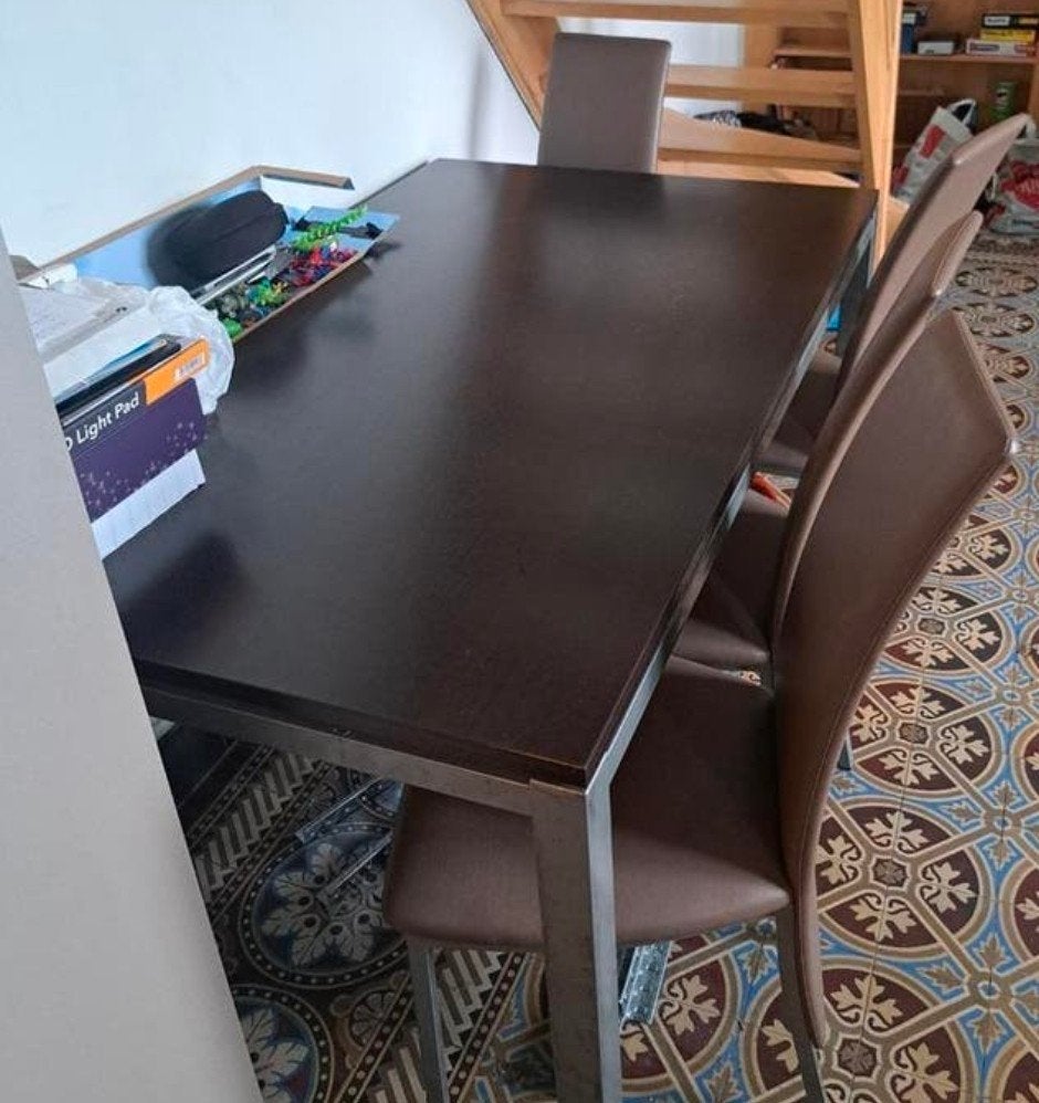 table avec 6 chaises en parfait état, Enlèvement