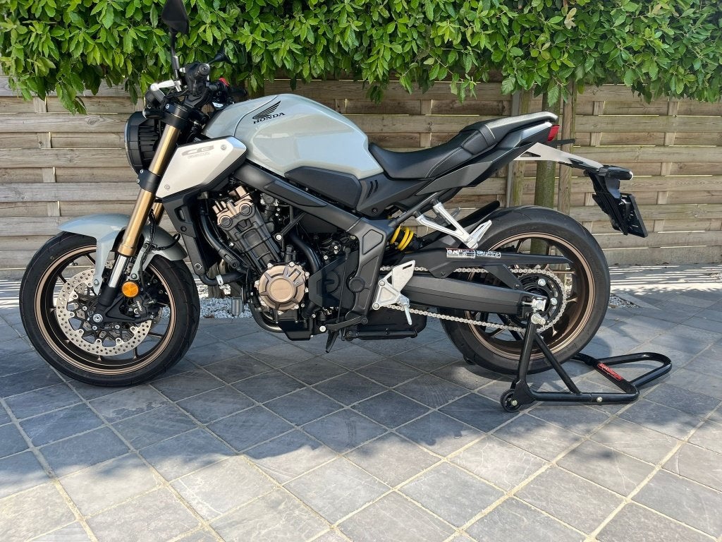 Honda cb650r ** slechts 3200km ** 3/2021** perfecte staat **, 4 cilinders, Meer dan 35 kW, Traction Control, Naked bike