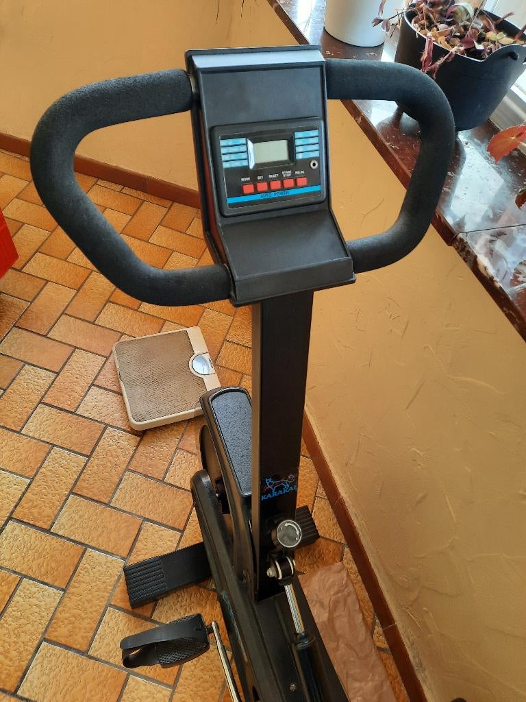 Hometrainer, Sport en Fitness, Ophalen, Gebruikt, Hometrainer
