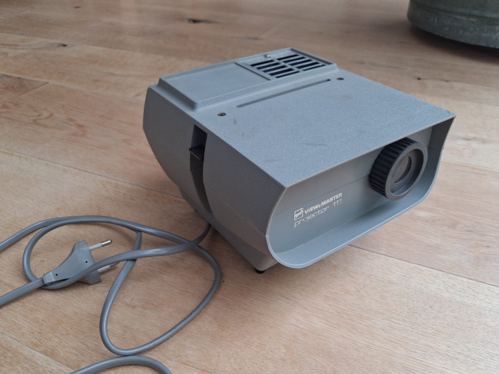 Viewmaster projector 111 'made in belgium' werkende lamp, Ophalen of Verzenden
