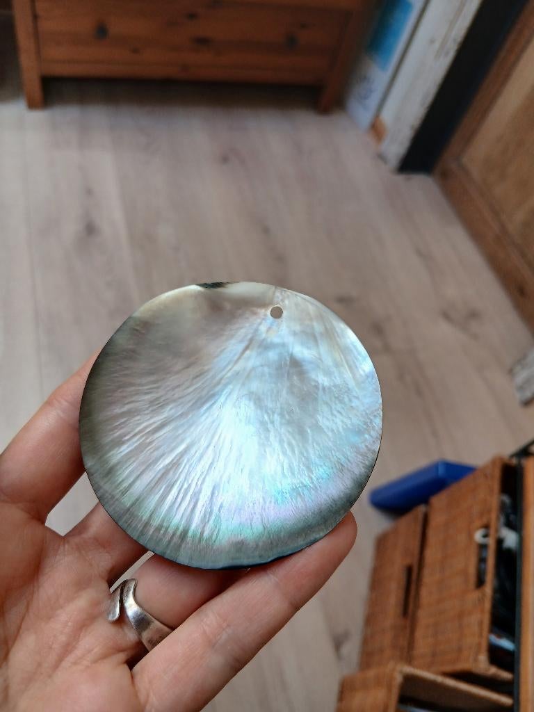 Pendentif nacre, Enlèvement ou Envoi, Comme neuf, Autres matériaux