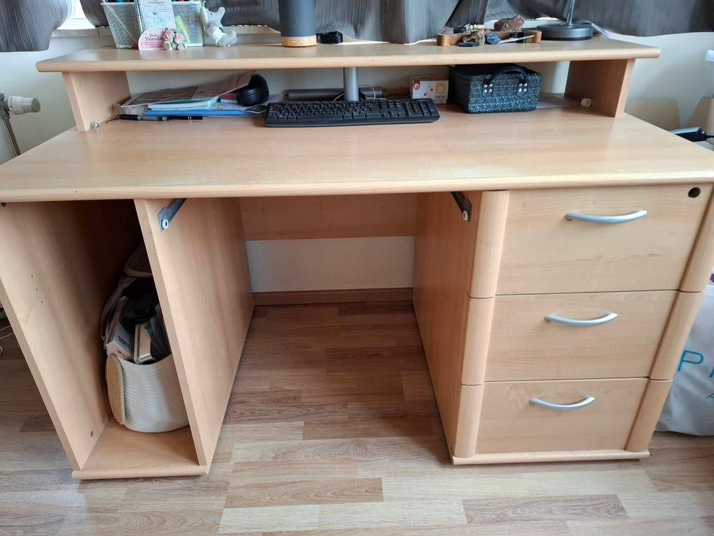 Bureau met 3 lades, Huis en Inrichting, Ophalen, Opzetstuk