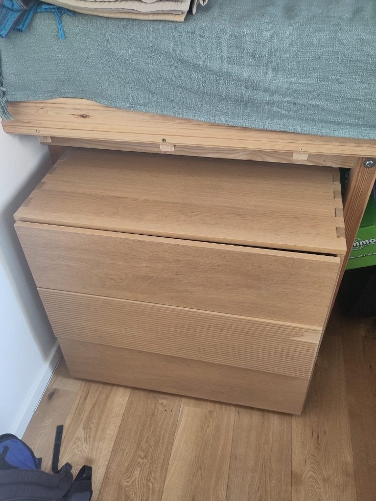 Commode d'occasion (84 x 75 x 47 cm), 3 ou 4 tiroirs, 25 à 50 cm, Moins de 100 cm, Enlèvement