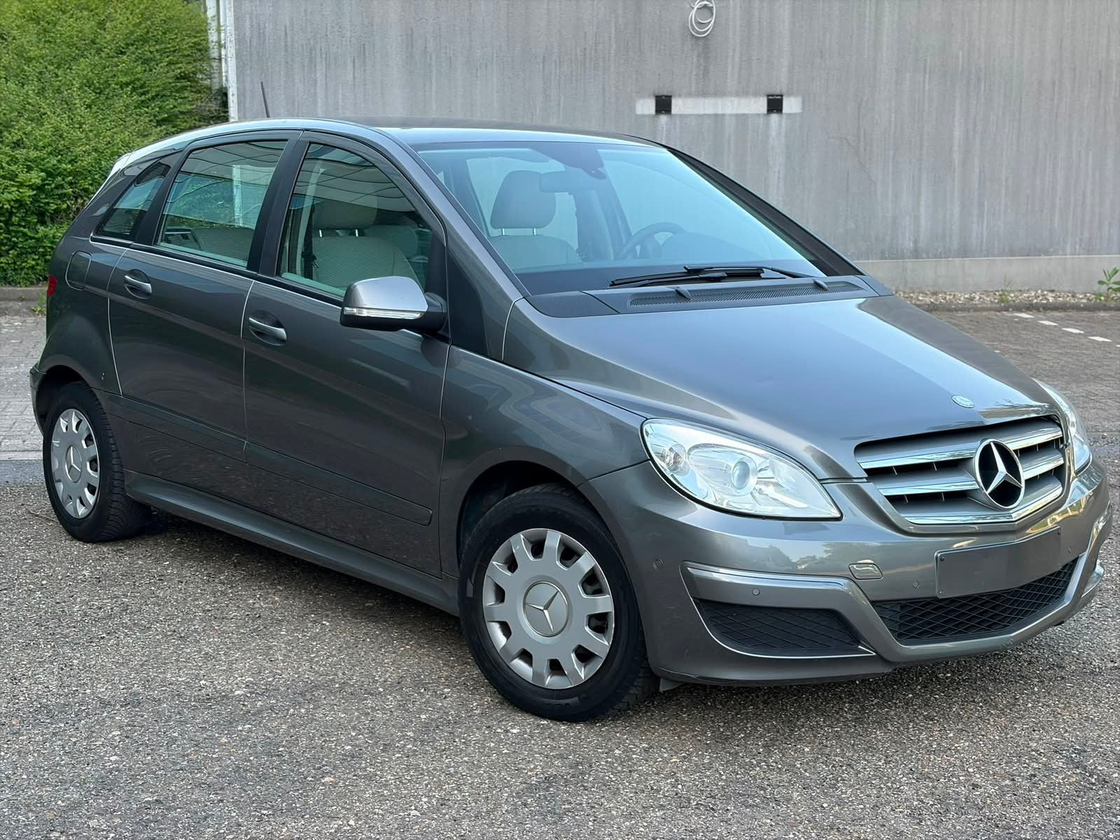 Mercedes B170 automaat 2008 148000km, Auto's, Automaat, Beige, Parkeersensor, 5 deurs