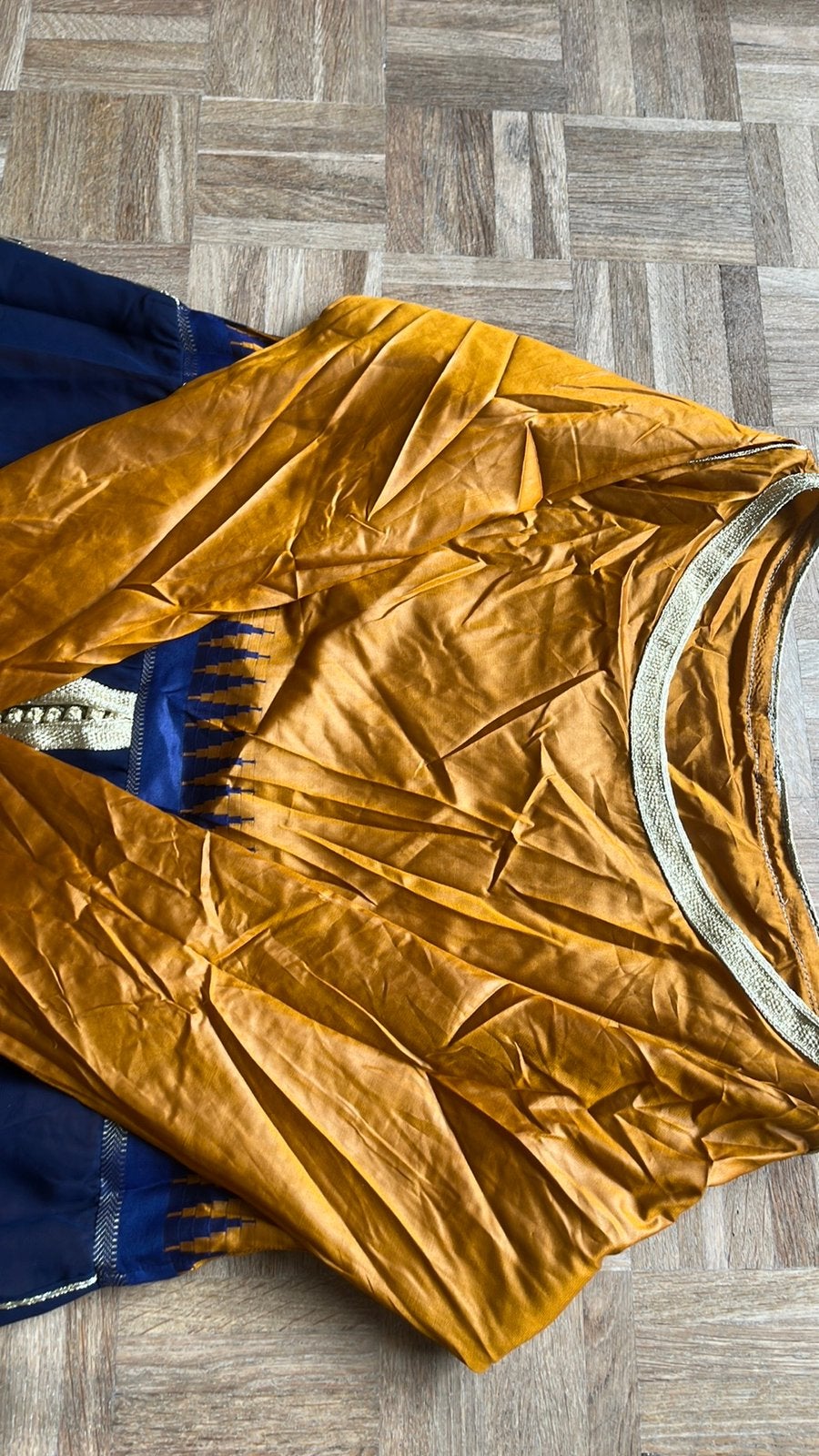 Robe marocaine bleu et dore, Animaux & Accessoires, Enlèvement ou Envoi, Neuf, Doré, Autres marques