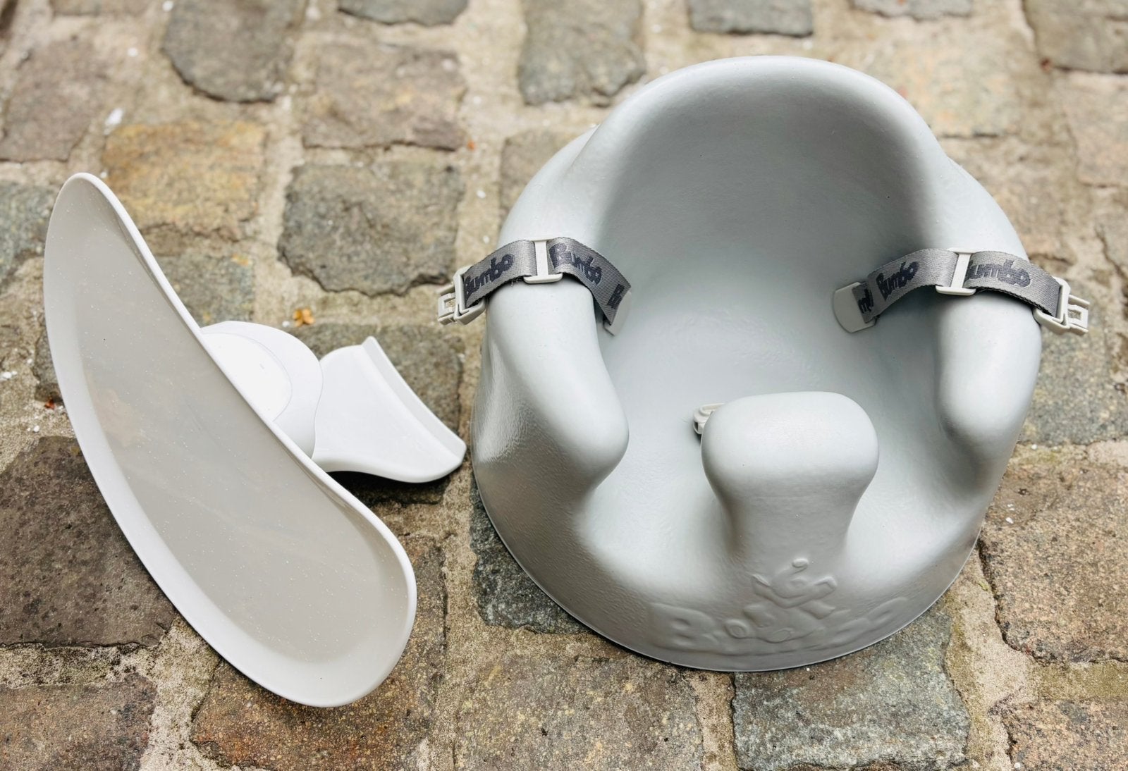 Siège multifonctions Bumbo/gris, Enfants & Bébés, Chaises pour enfants, Enlèvement ou Envoi, Comme neuf, Autres types, Plateau amovible