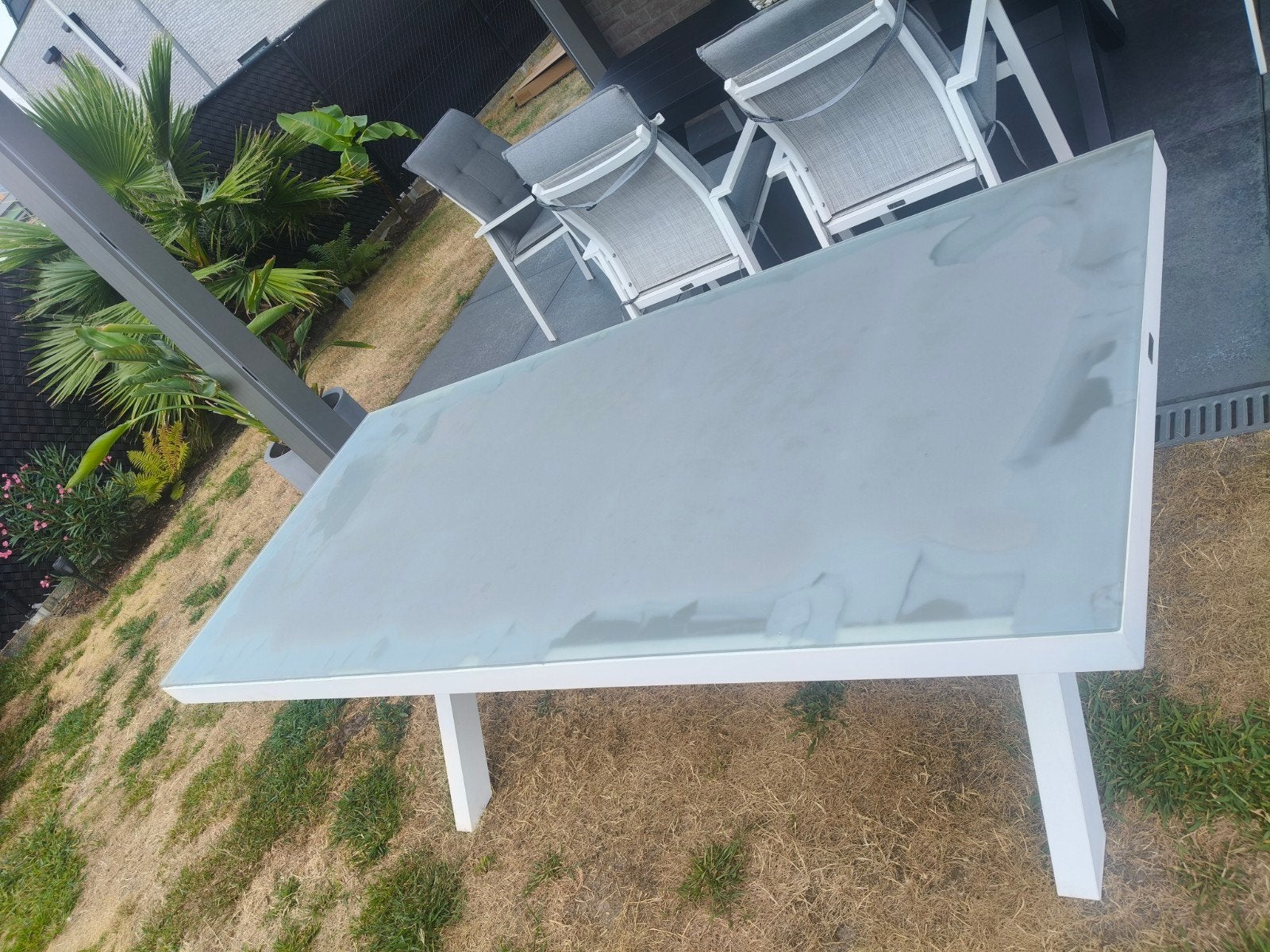 table à manger Bahia à pieds croisés, Enlèvement, Aluminium