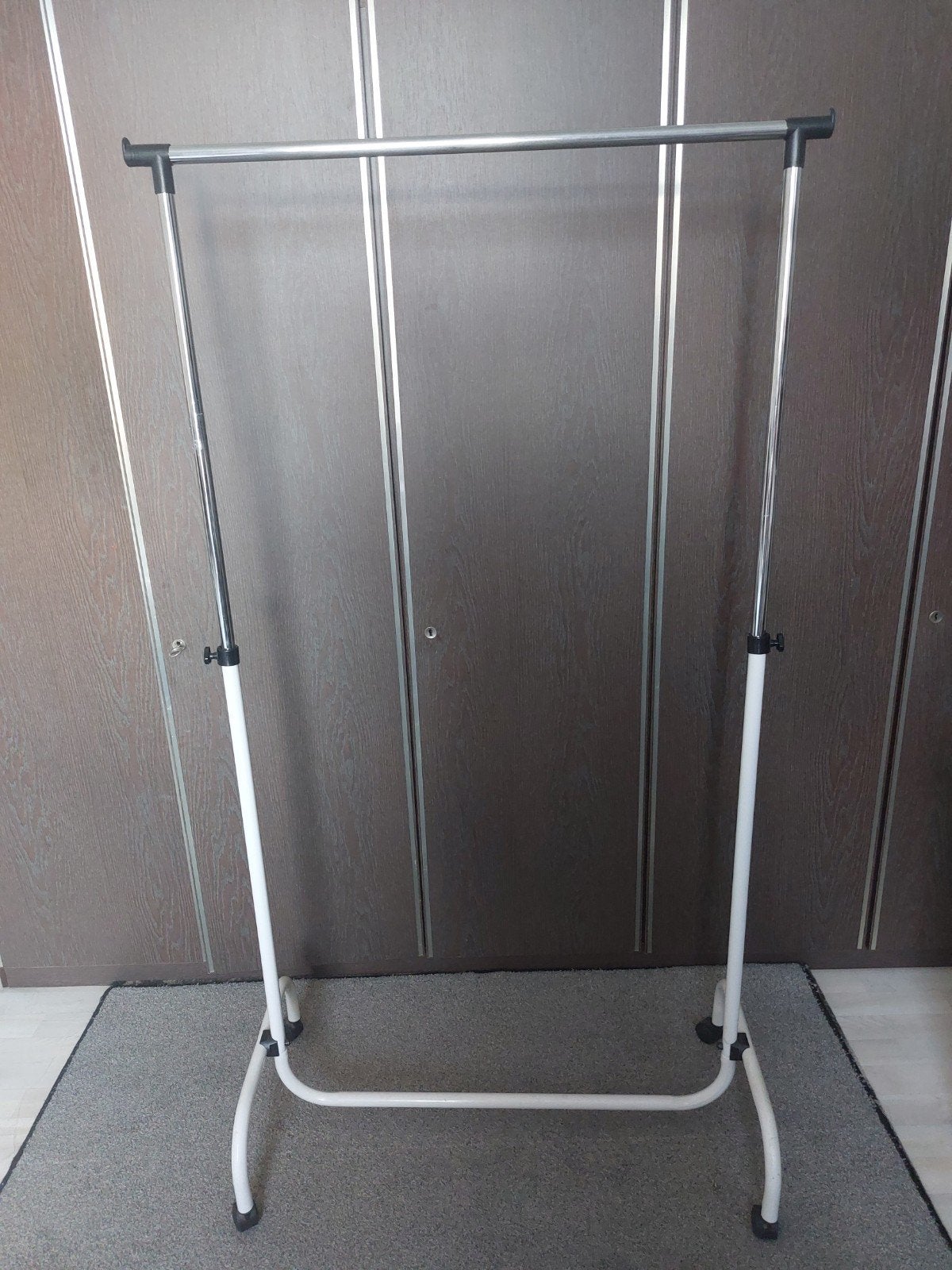 tringle à vêtements