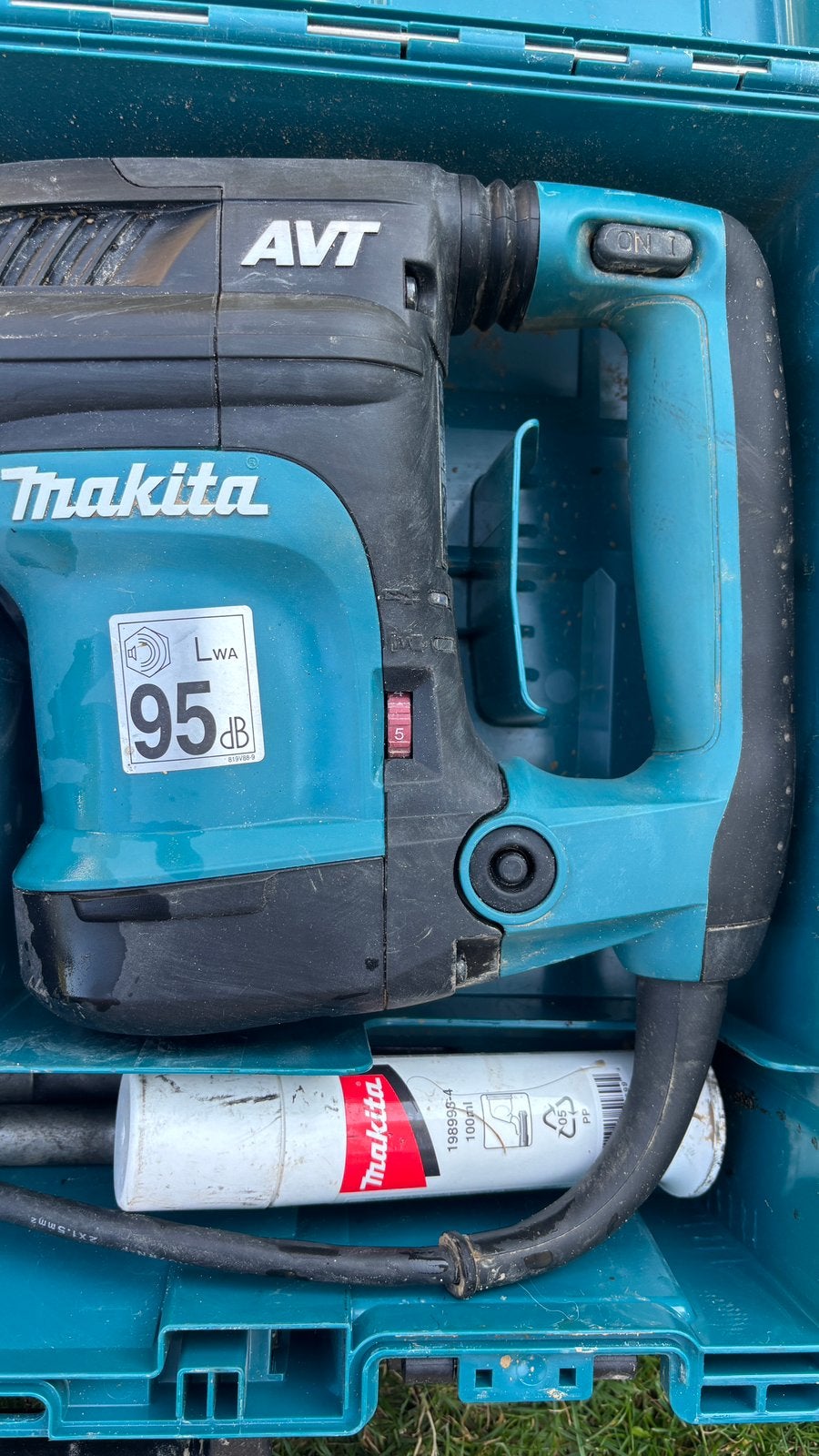 Marteau de démolition Makita HM0871C, - 1110 W, 8,1 J, Enlèvement, Comme neuf