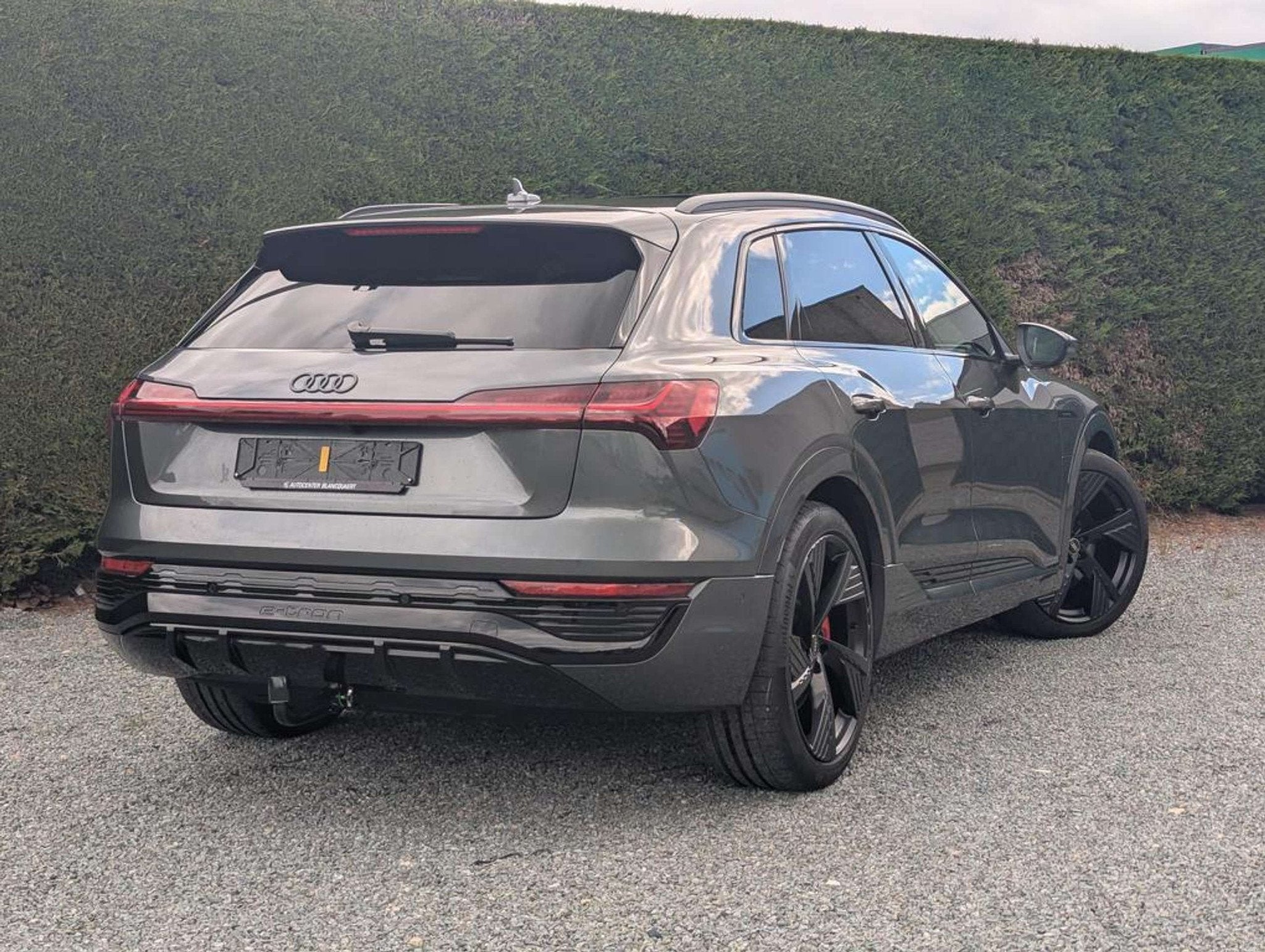Audi Q8 e-tron S-line- opendak- trekhaak - B&O -114 kWh, Automaat, Stof, Gebruikt, Zwart