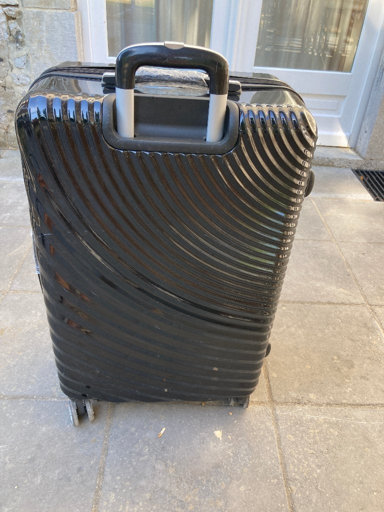 Valise noire 75L à roulettes en très bon état, 55 à 75 cm, Enlèvement, 40 à 60 cm, 20 à 30 cm