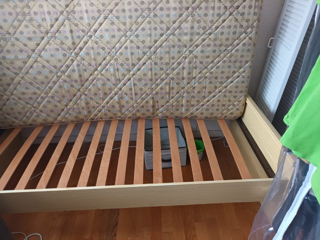 1 Persoonsbed met matras en lattenbodem, Ophalen, 90 cm, Eenpersoons, Beige