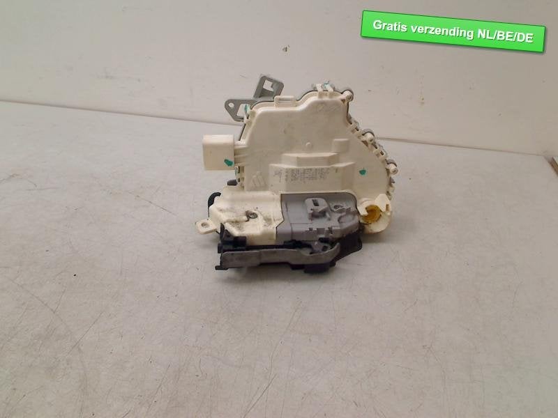 PORTIERSLOT LINKS VOOR Audi A4 Avant (B8) (8J0837015C), Audi, Audi AG, Gebruikt, Auto-Union-Straße  1,
85057  Ingolstadt, DE