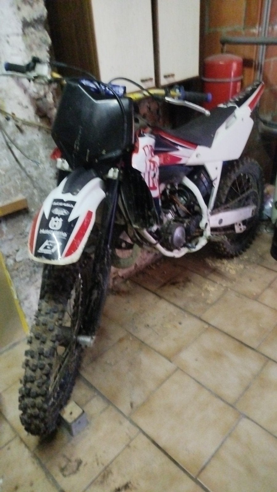 Husqvarna CR 125cc, Ophalen