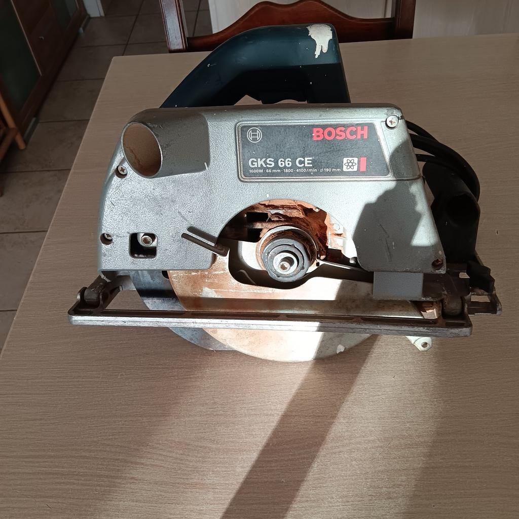 Machine à scier Bosch, Enlèvement