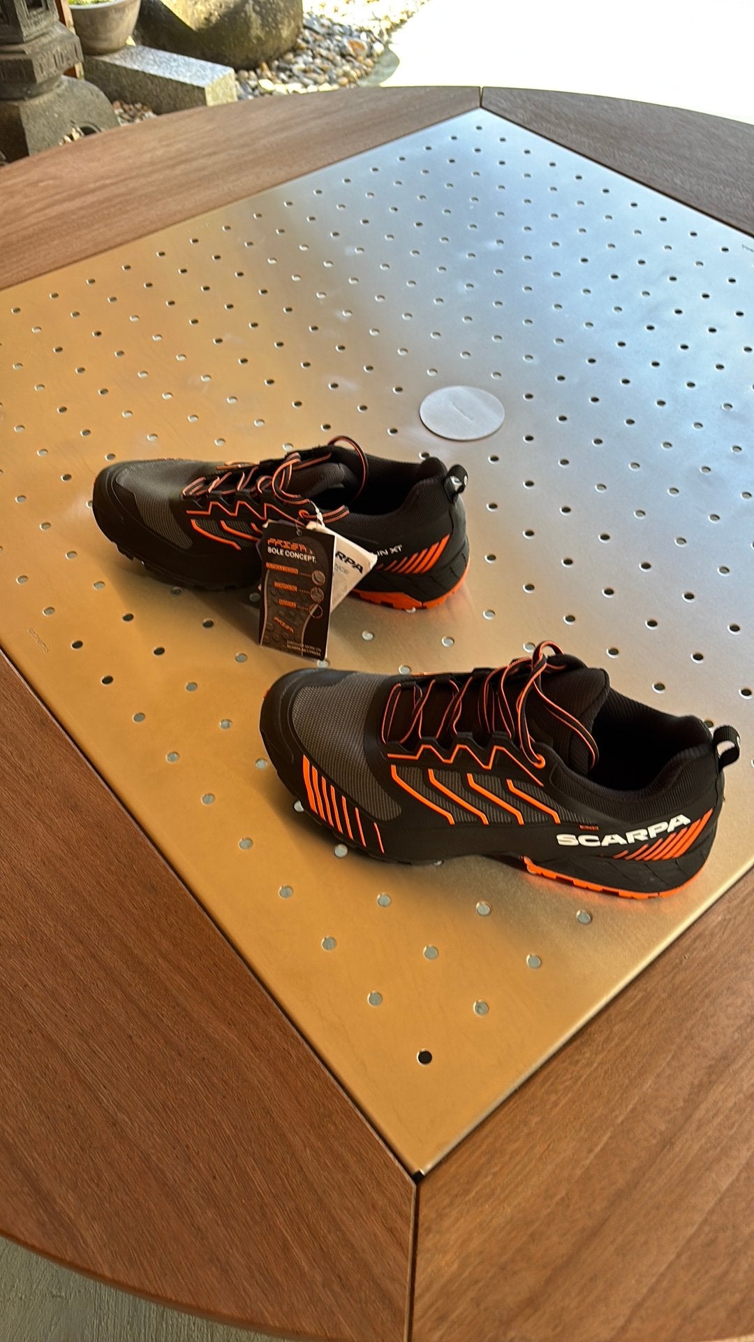 SCARPA baskets 43,5 neuf, Neuf, Autres marques, Course à pied, Enlèvement ou Envoi