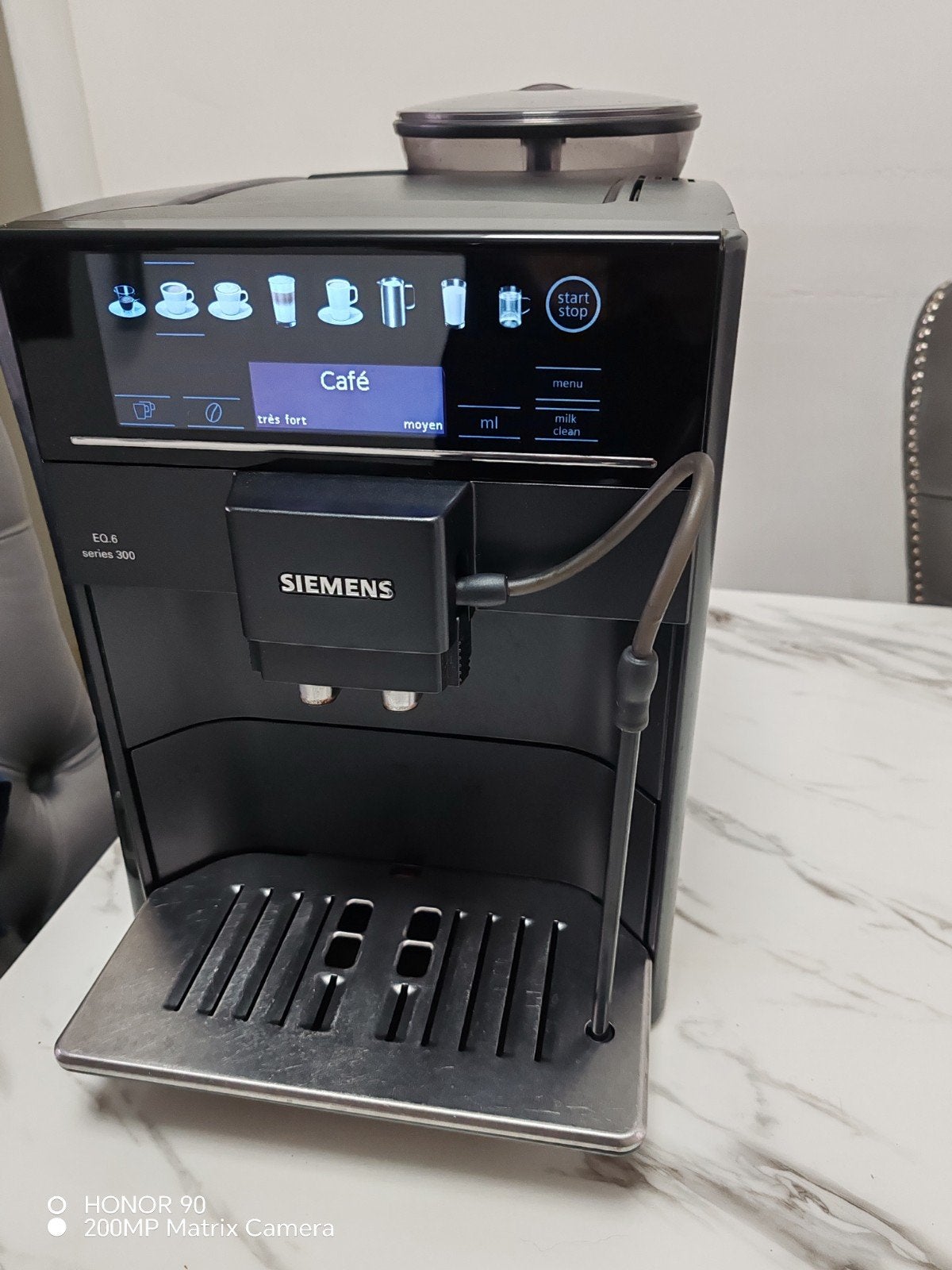 Koffiemachine voor granen of gemalen koffie, Elektronische apparatuur