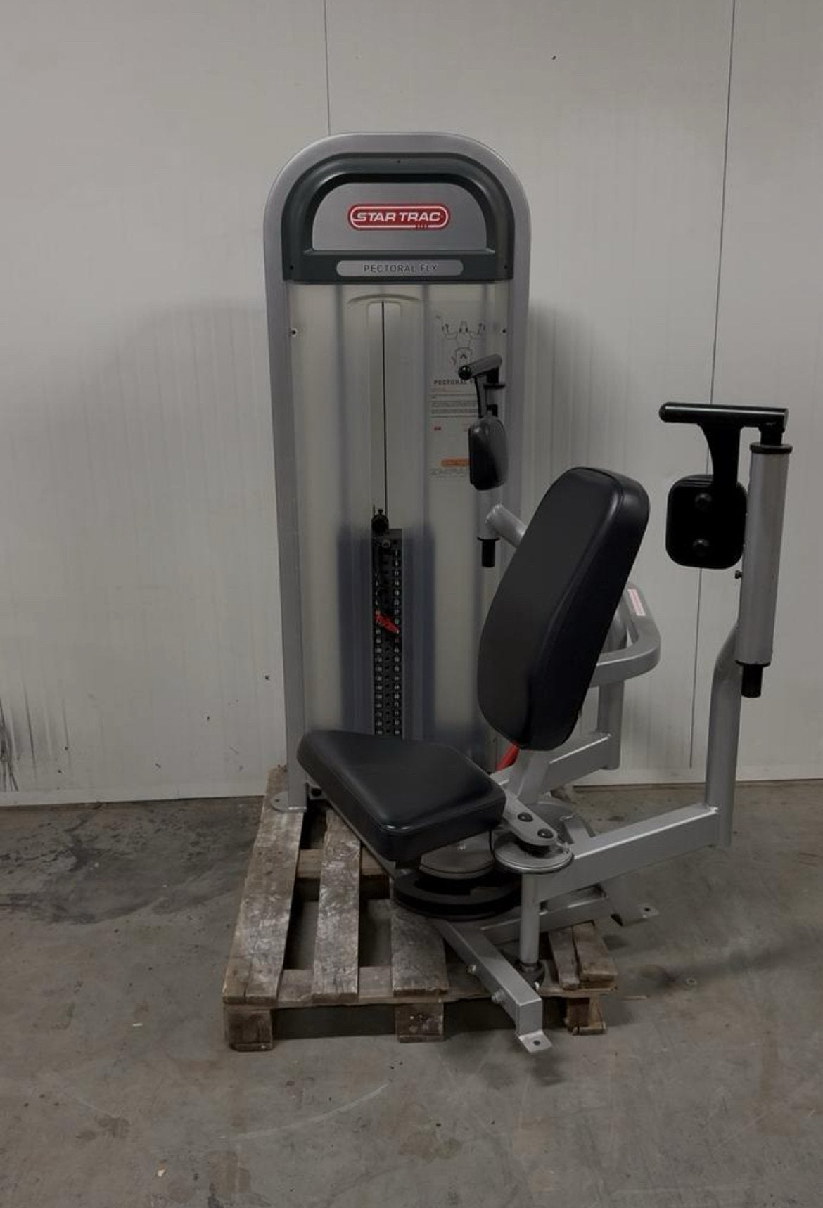Star Trac Pec Dec / Pec fly / butterfly / fly machine, Sports & Fitness, Équipement de fitness, Enlèvement, Utilisé, Bras, Autres types