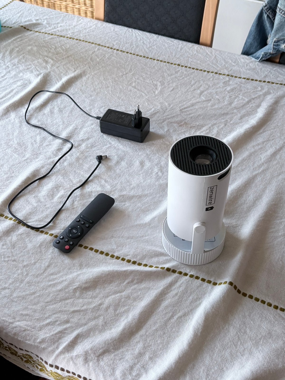 Beamer, Neuf, HD (720), LED, Enlèvement