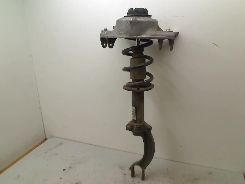 JAMBE DE FORCE AVANT GAUCHE Audi A4 Avant Quattro (B8), Dhr. R. de Gouw, Audi, Utilisé, De Bloemendaal 21 21
5221 EB  'S HERTOGENBOSCH, NL