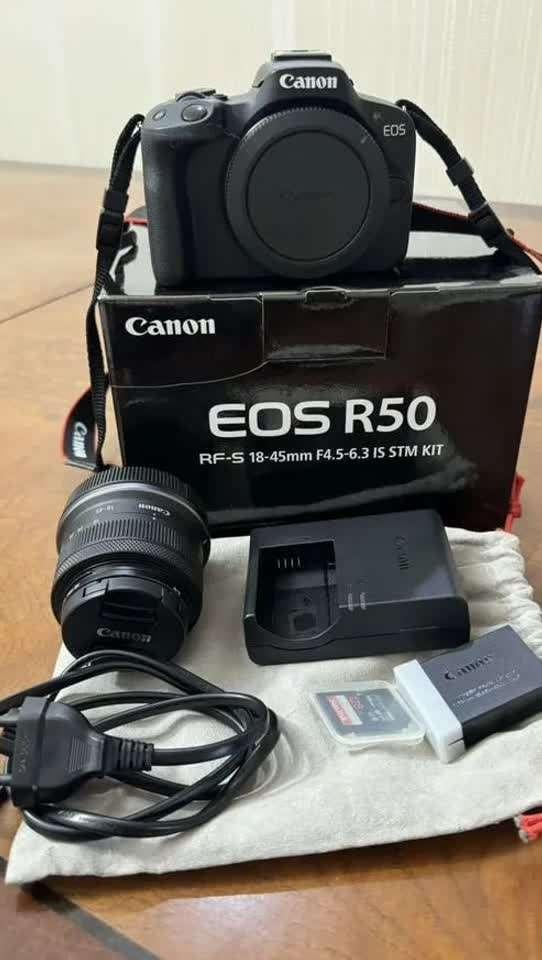canon eos r50, Ophalen of Verzenden, Zo goed als nieuw, Compact, Canon